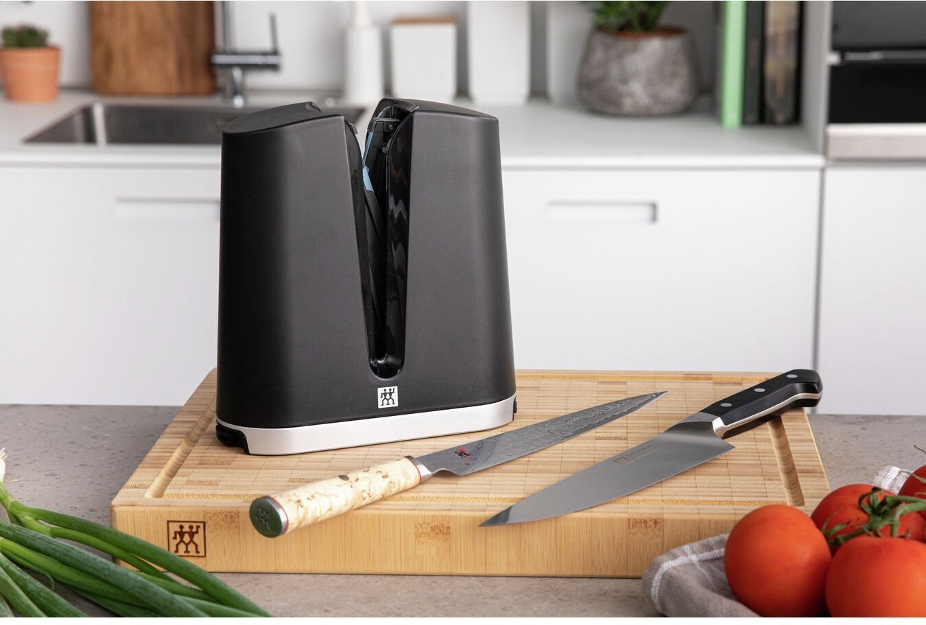 zwilling v edge knife sharpener 8cm black abs 32605 000 image 2