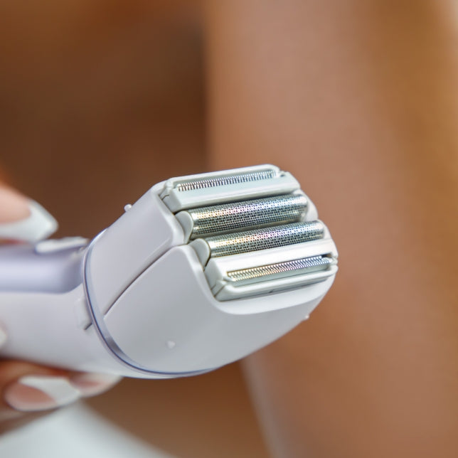 panasonic ladies shaver 4 hypoallergenic blades wet dry rechargeable es wl80 image 3
