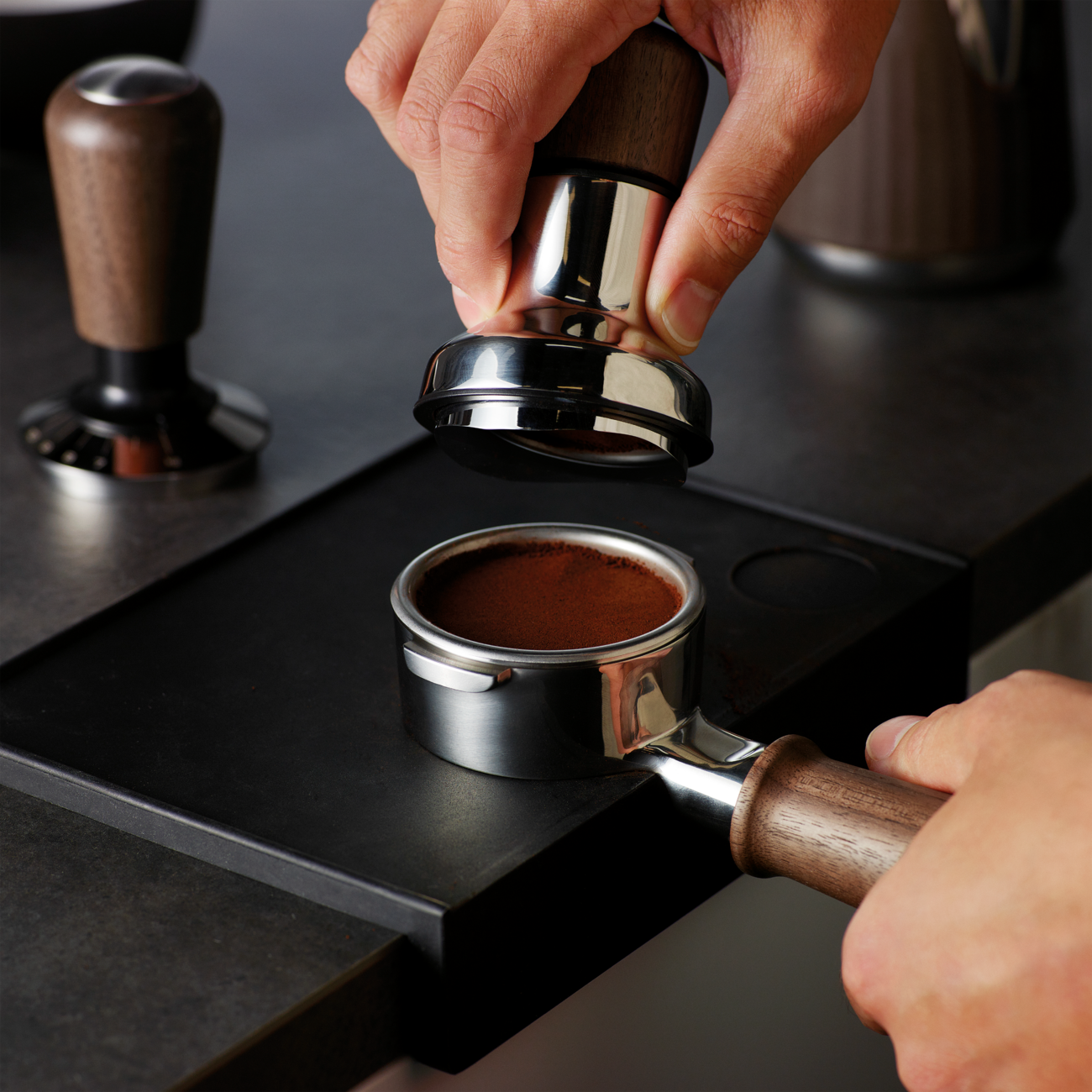 breville the distribution duo™ bea203wl 54mm walnut image 5