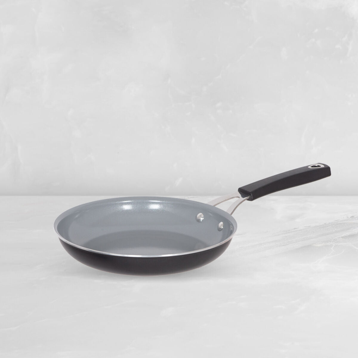 cuisinart skillet 10in ceramic recycled aluminum image 1