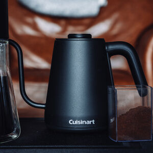 cuisinart cordless gooseneck kettle 1 0l 1200w variable temperature 140 deg 212 deg f s s body w matte black finish gk 1c image 4