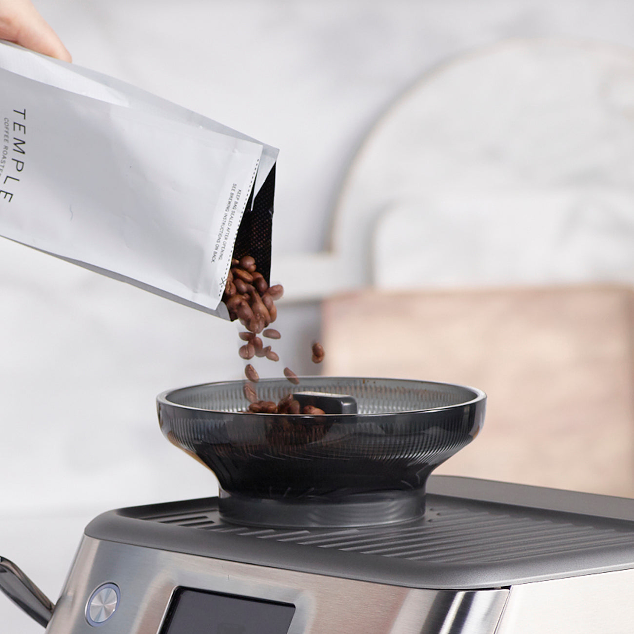breville the barista touch impress espresso maker bes881bss 1750w touch screen brushed stainless steel image 4