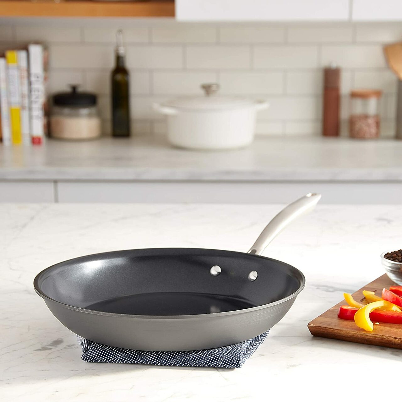 cuisinart skillet w helpr 12 green gourmet gg22 30hc image 3
