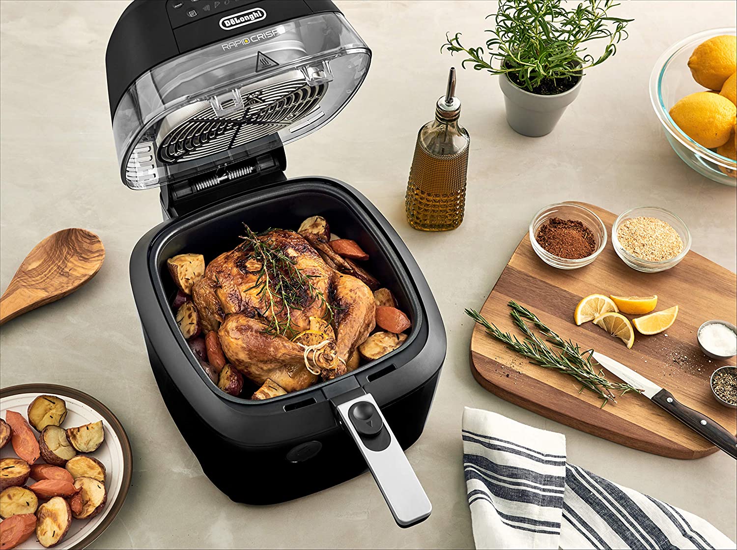 delonghi rapid crisp air fryer 5qt digital controls 360 deg view black fh2394bk image 2