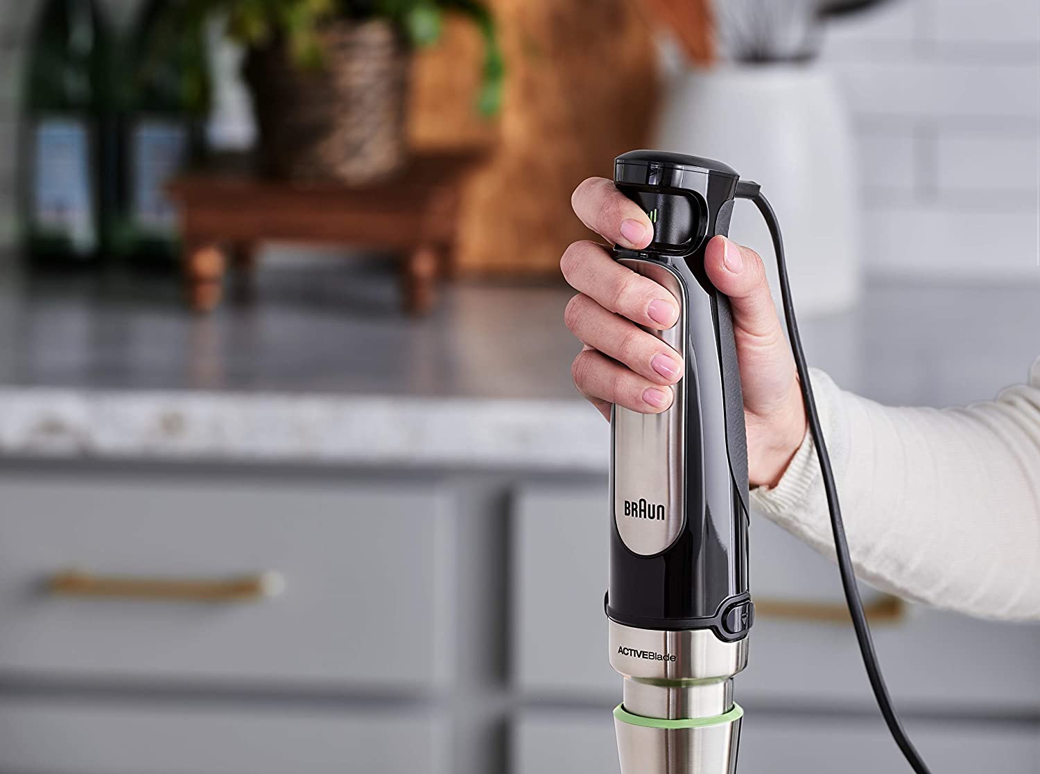 braun multiquick immersion hand blender with 2 cup food processor whisk amp beaker 500w black mq7035 image 5